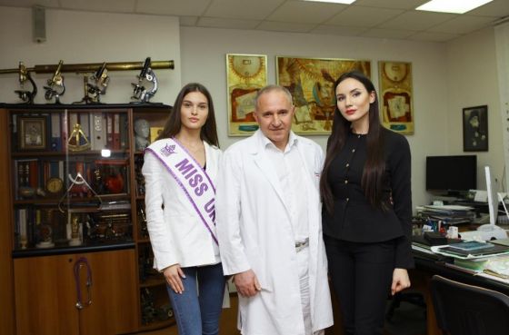 Міс Україна 2018 Леоніла Гузь відвідала "Інститут серця"
